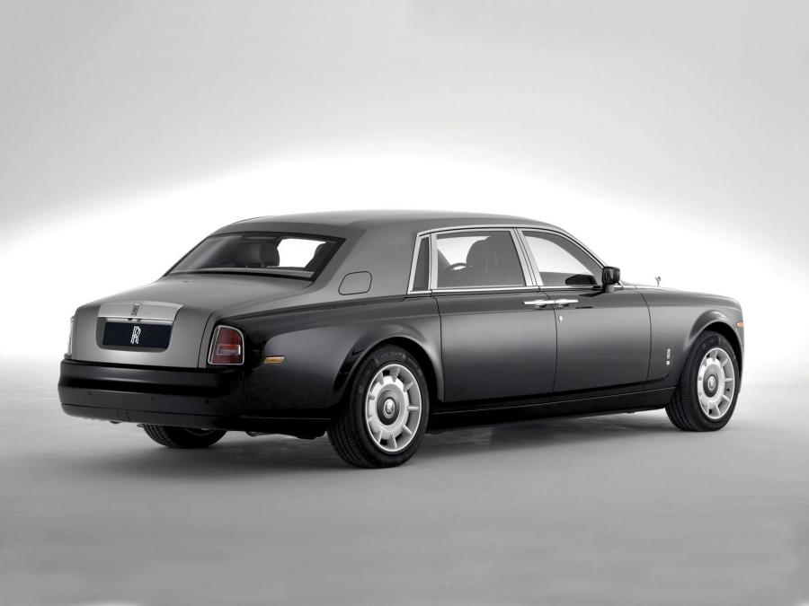  Rolls-Royce Phantom EWB 2005 года  (фото 13 из 19)
